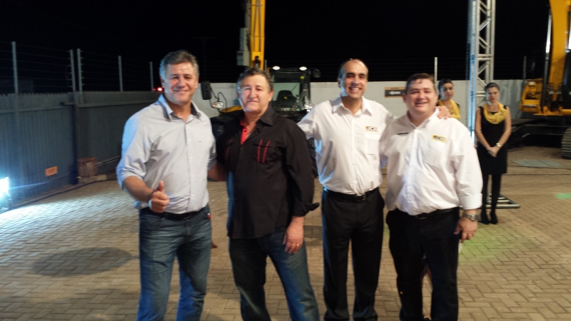 prefeit JCB 2 menor