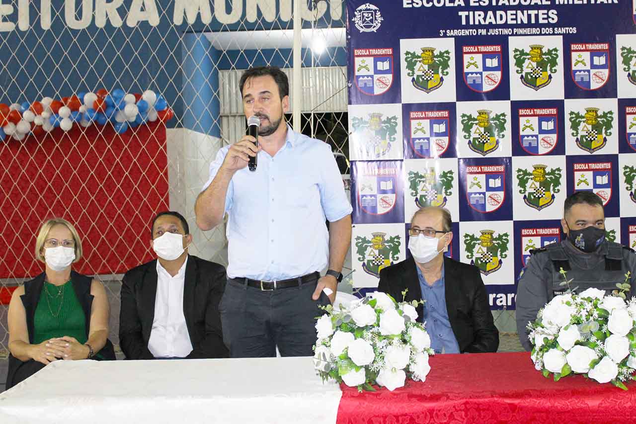 escola militar