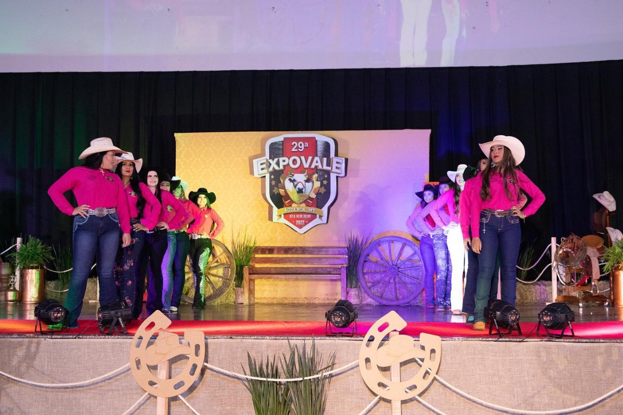 RAINHA EXPOVALE 10