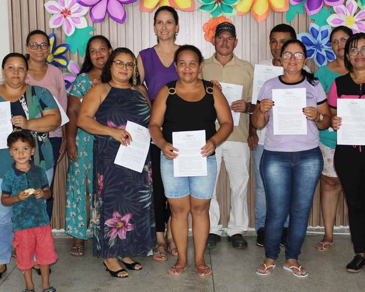 Prefeitura realiza a entrega de Regularização de Casas do Programa “Tô Feliz”