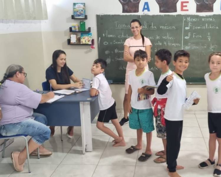 Em parceria, ESF Cristalino leva ações de saúde na Escola Municipal Cristalino
