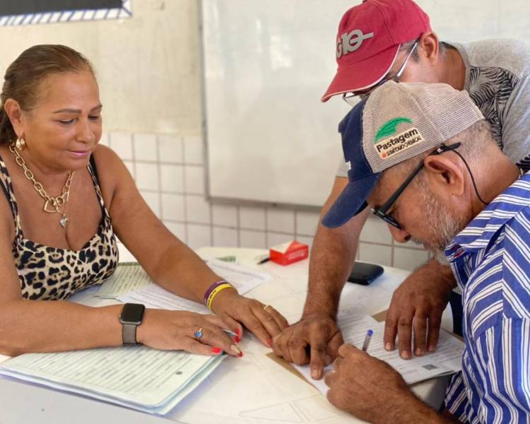 Moradores dos PAs Santa Maria e Jaraguá participam da 2ª etapa de coleta de assinaturas