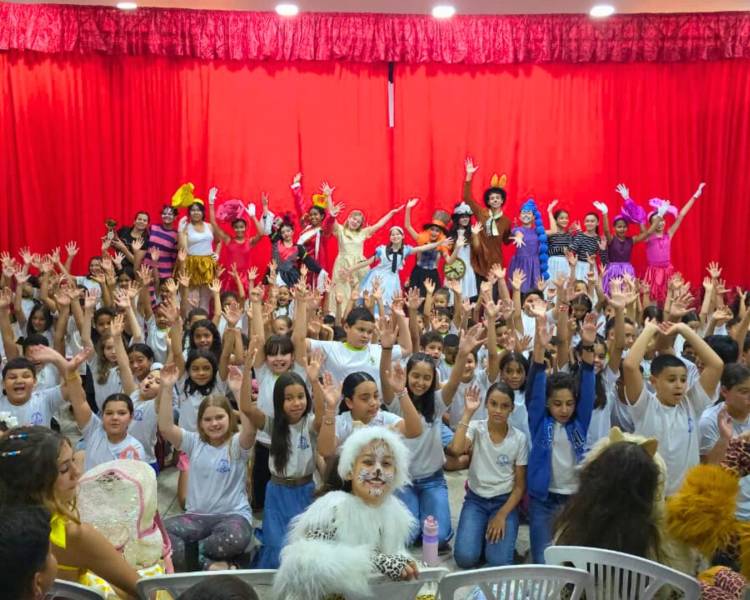 Cultura em Cena: 3ª Mostra de Teatro de Água Boa encanta plateia e valoriza talentos locais e regionais