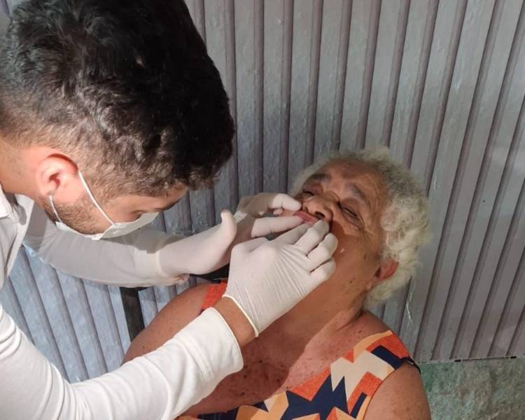 Mais uma visita domiciliar leva cuidado e acolhimento aos pacientes da ESF Vila Nova