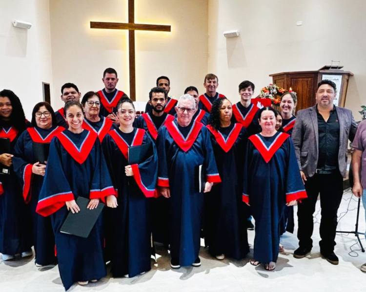 Coral Municipal Adulto de Água Boa é convidado a cantar em Canarana