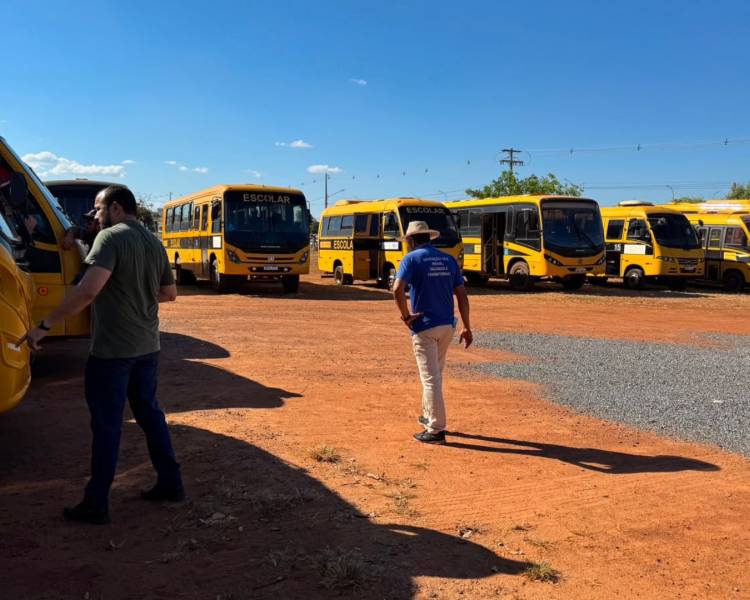Veículos do Transporte Escolar passam por vistoria antes do início das aulas